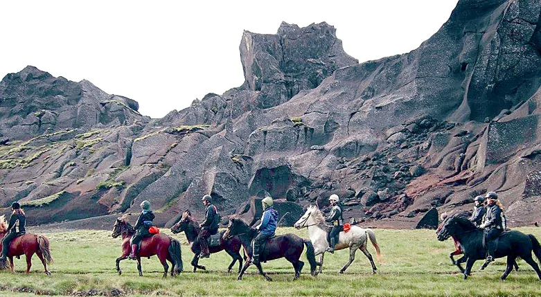 132049islandiaresor2