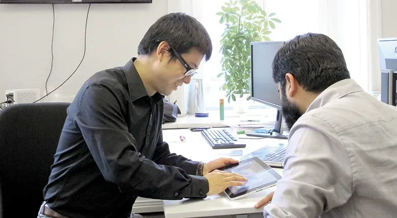 134027_people_interactive