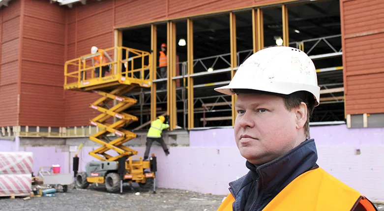 142015-arcticbuilding