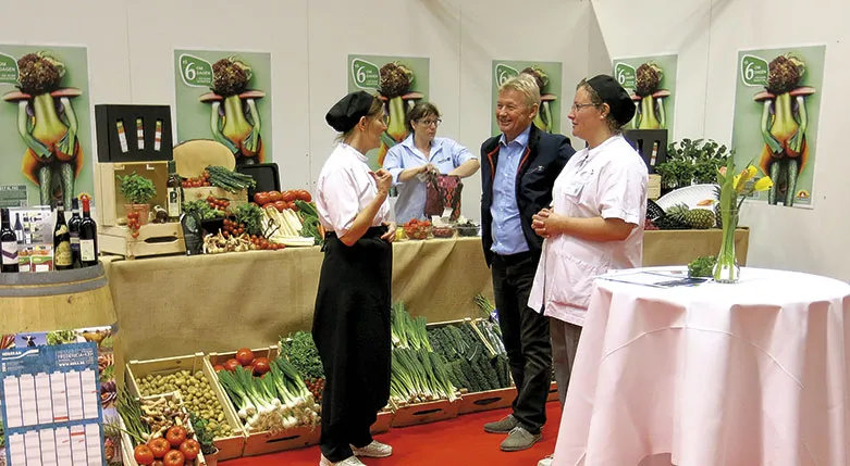 144070-akirkebyHallerne