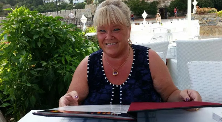 _141kvinnohemmet-rosen.141