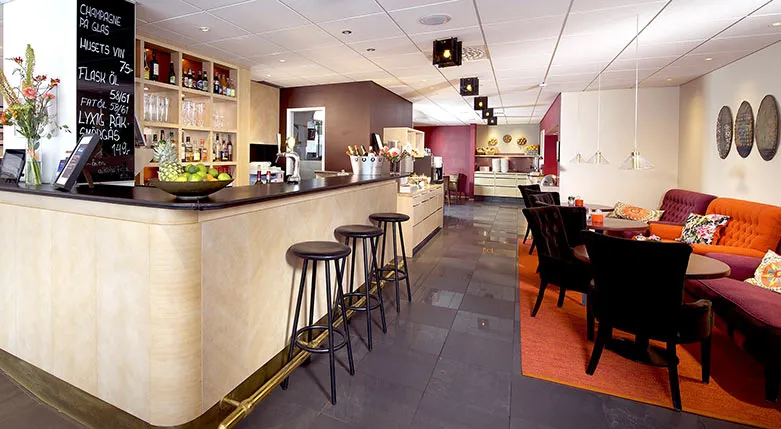 153005-WellingtonHotel