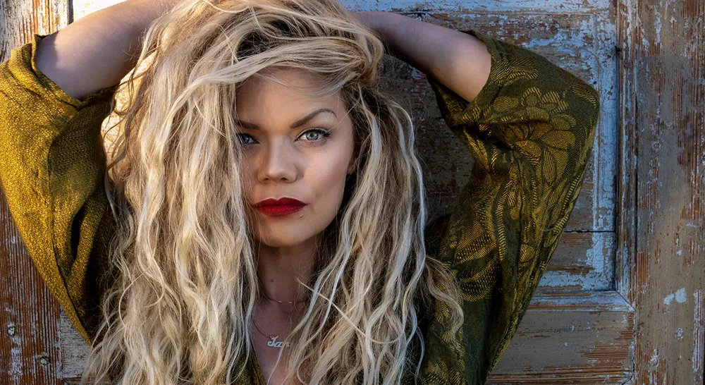 EM_kronika-mercedes_01