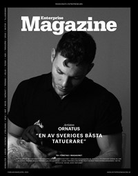 Ornatus tatuerar en rygg