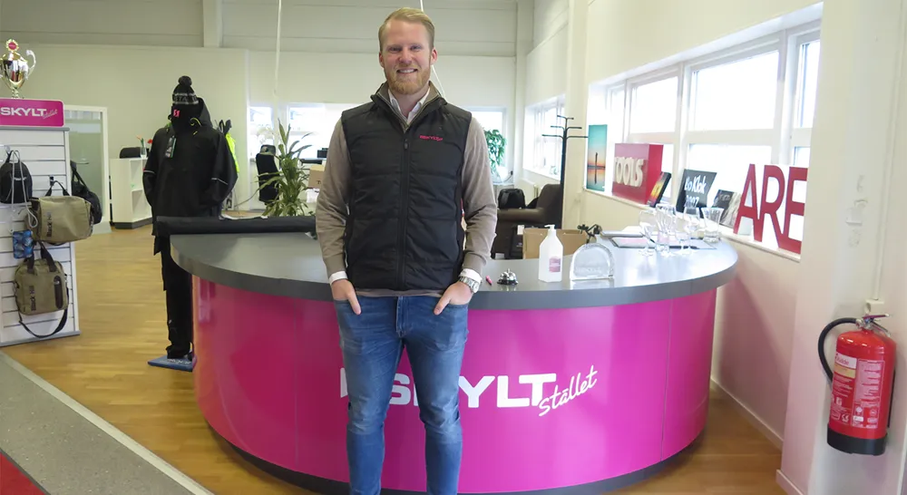 EM_Skyltstalletorebro_01